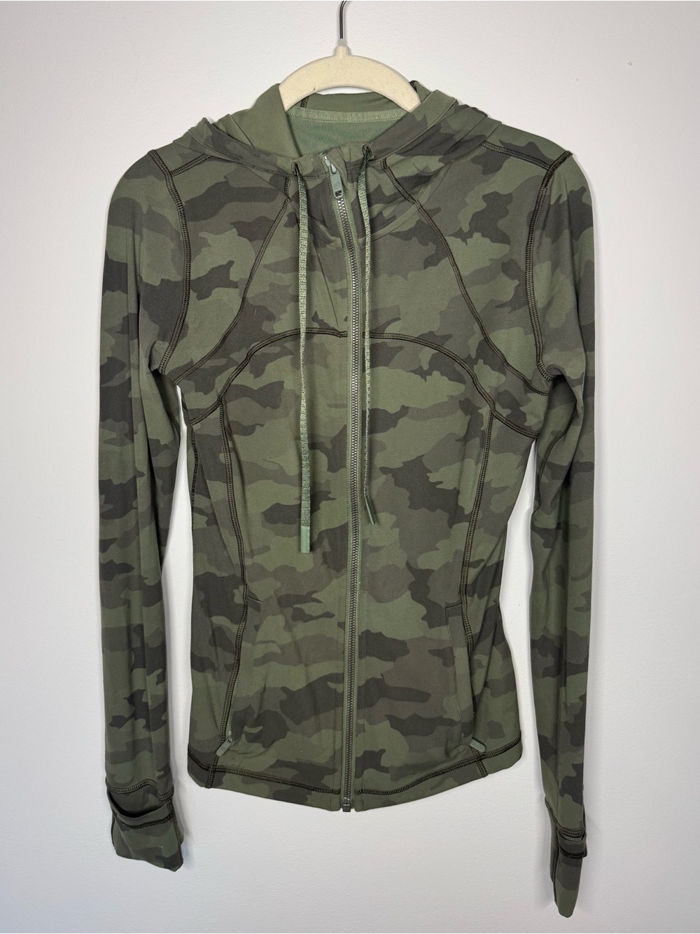 Lululemon Hooded Define Jacket
*Nulu
Heritage 365 Camo Green Twill Multi